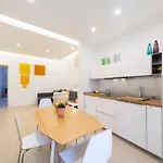 Guesthost - Mercato Di Ortigia Apartment