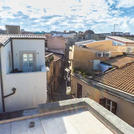 Guesthost - Mercato Di Ortigia Apartament *